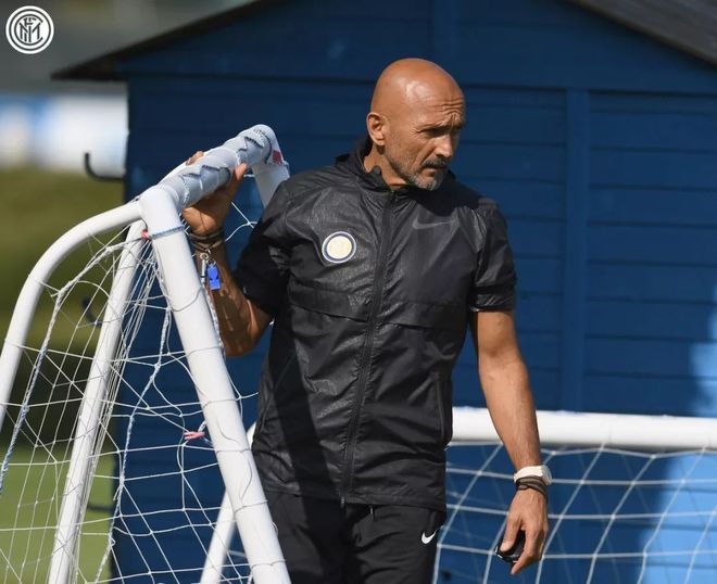 关于战术调整改写比分命运，团队合力迎接胜利的信息