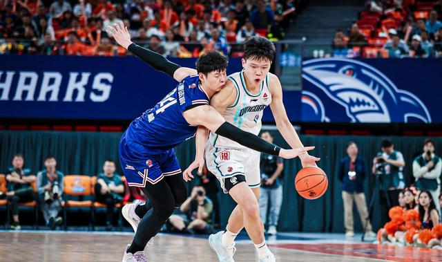 南北对决:深圳男篮迎战天津队,双方实力如何对比?的简单介绍 南北对决:深圳男篮迎战天津队,双方实力如何对比?的简单介绍