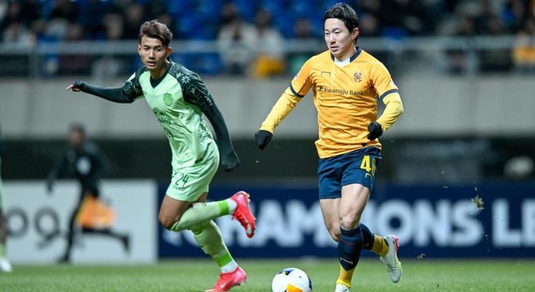 日本球队惨遭淘汰,亚冠赛事悬念重重 日本球队惨遭淘汰,亚冠赛事悬念重重