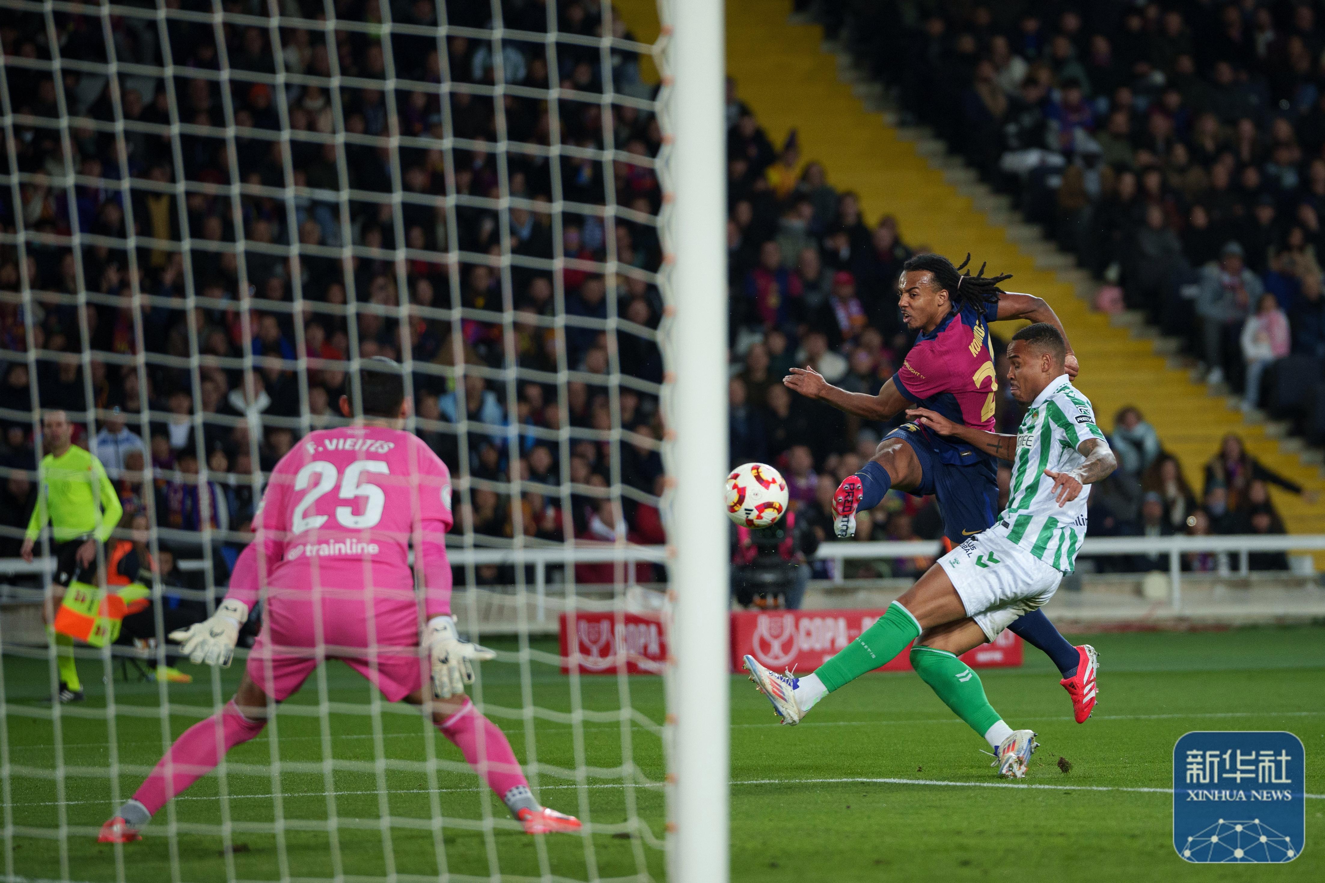 巴塞罗那中场球员恢复状态,或将重返首发阵容 巴塞罗那中场球员恢复状态,或将重返首发阵容