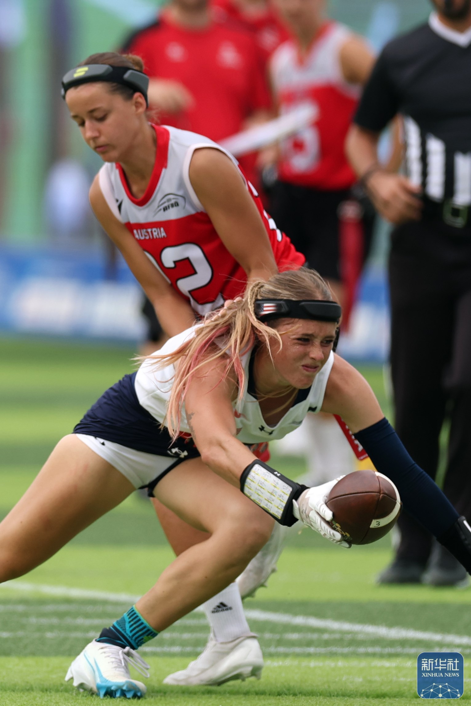 雷火电竞入驻-克罗地亚橄榄球选手拼搏比赛，晋级